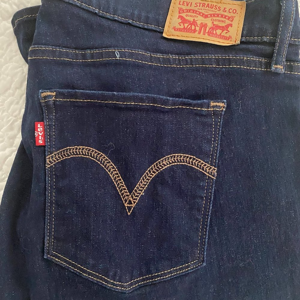 Levis Curvy Bootcut Jeans
